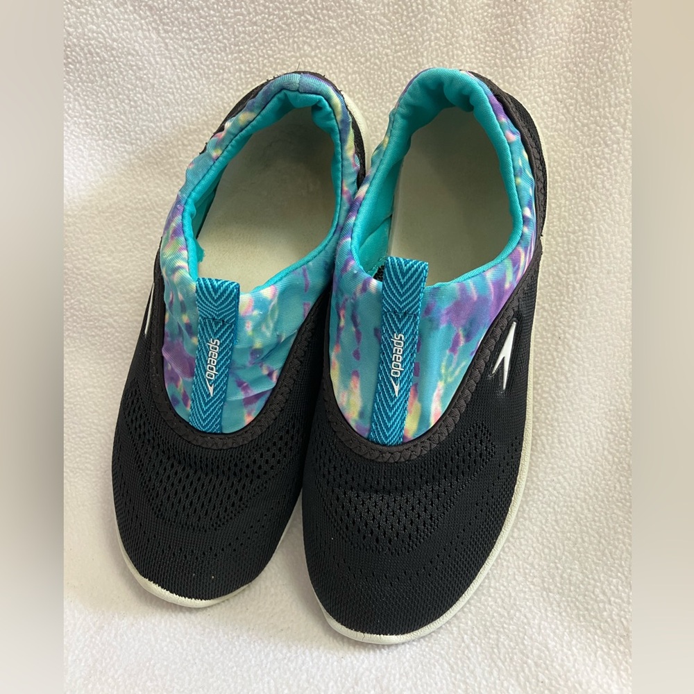 Speedo Black Slip-On Water Shoes with Aqua & Purple Tie-Dye Collar kids Small